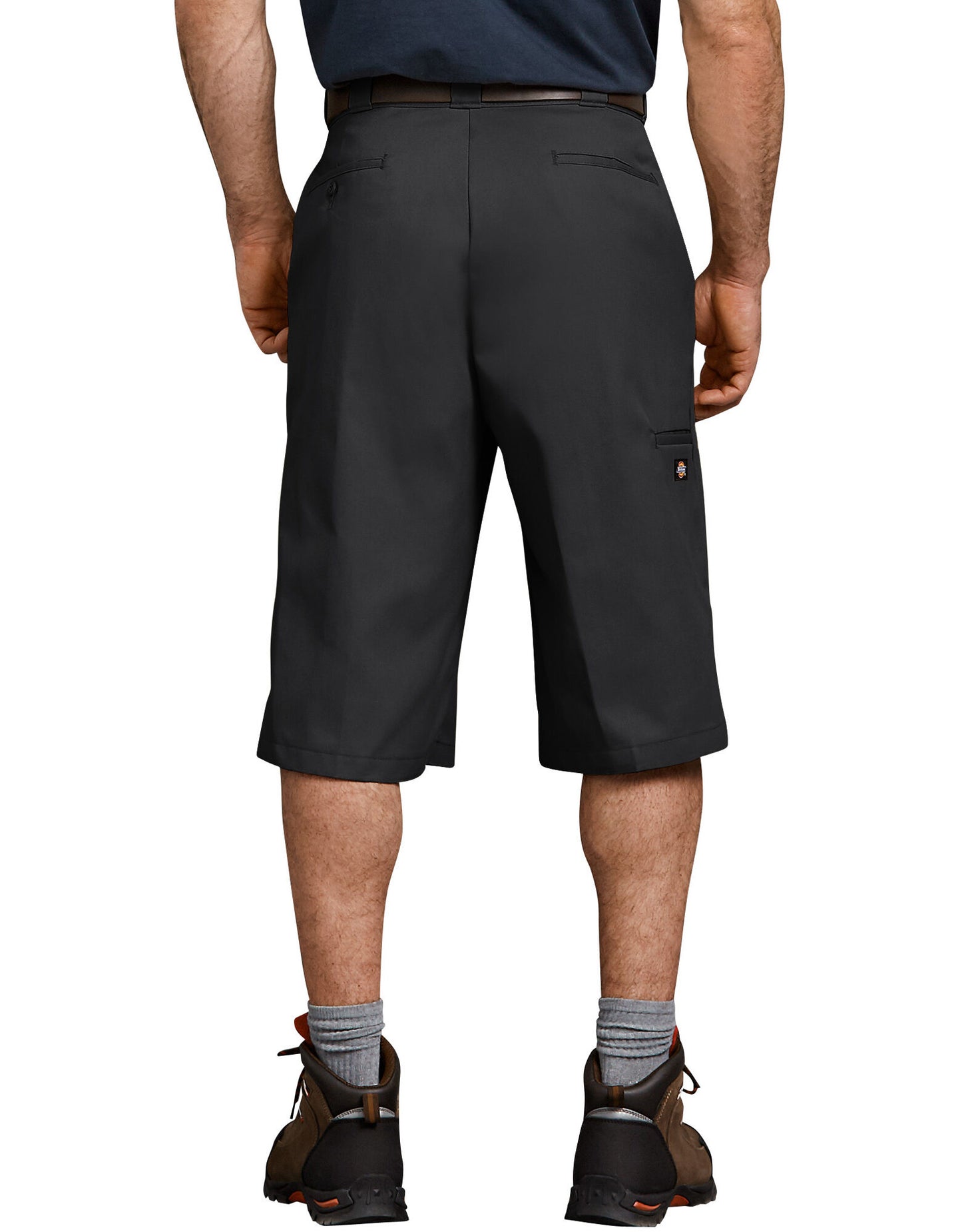 Short Work Multi-Use Pocket Loose Fit 15"