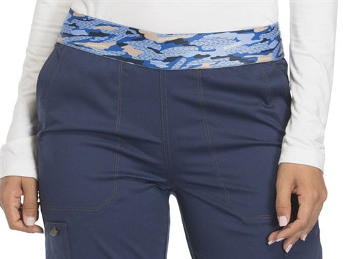 Pantalón médico Essence Tapered Leg para mujer